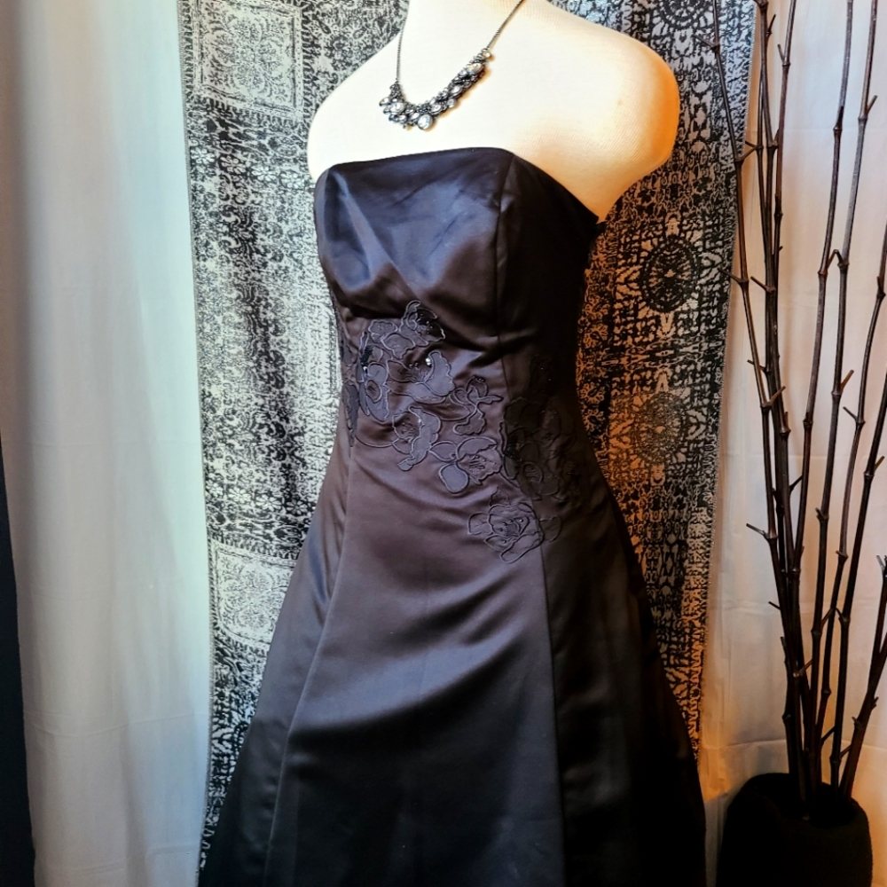 WHBM...GORGEOUS DRESS